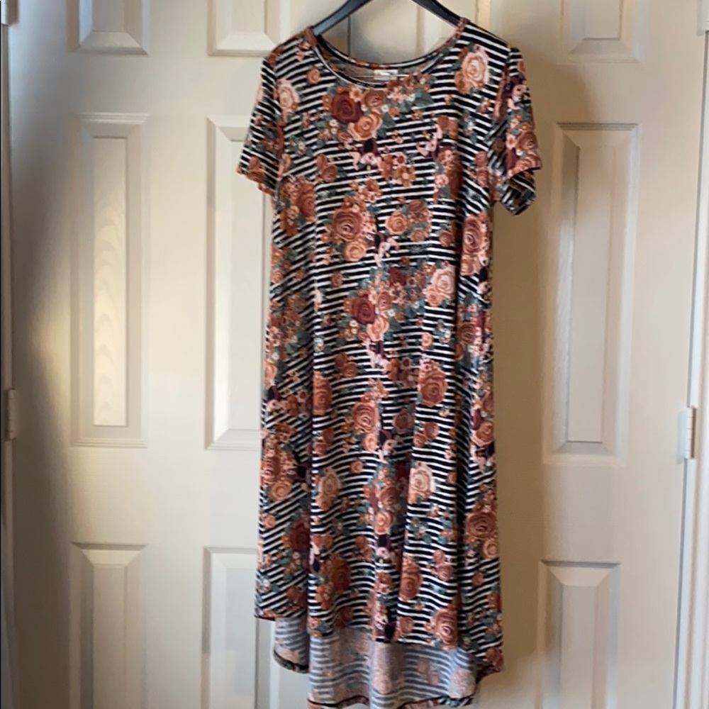 LuLaRoe Carly Madhatter floral print